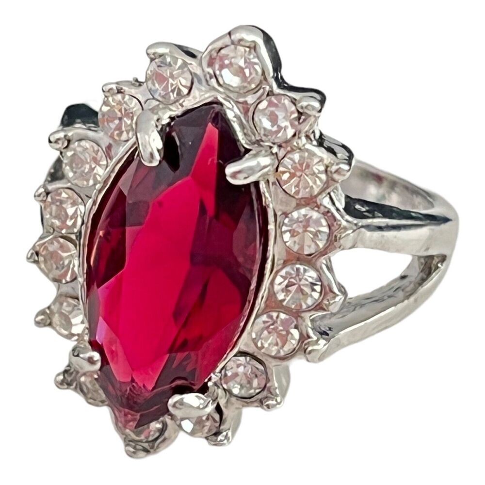 Vintage 1980s Magenta Marquis Rhinestone Halo Ring Silver Tone Size 6 - 5J